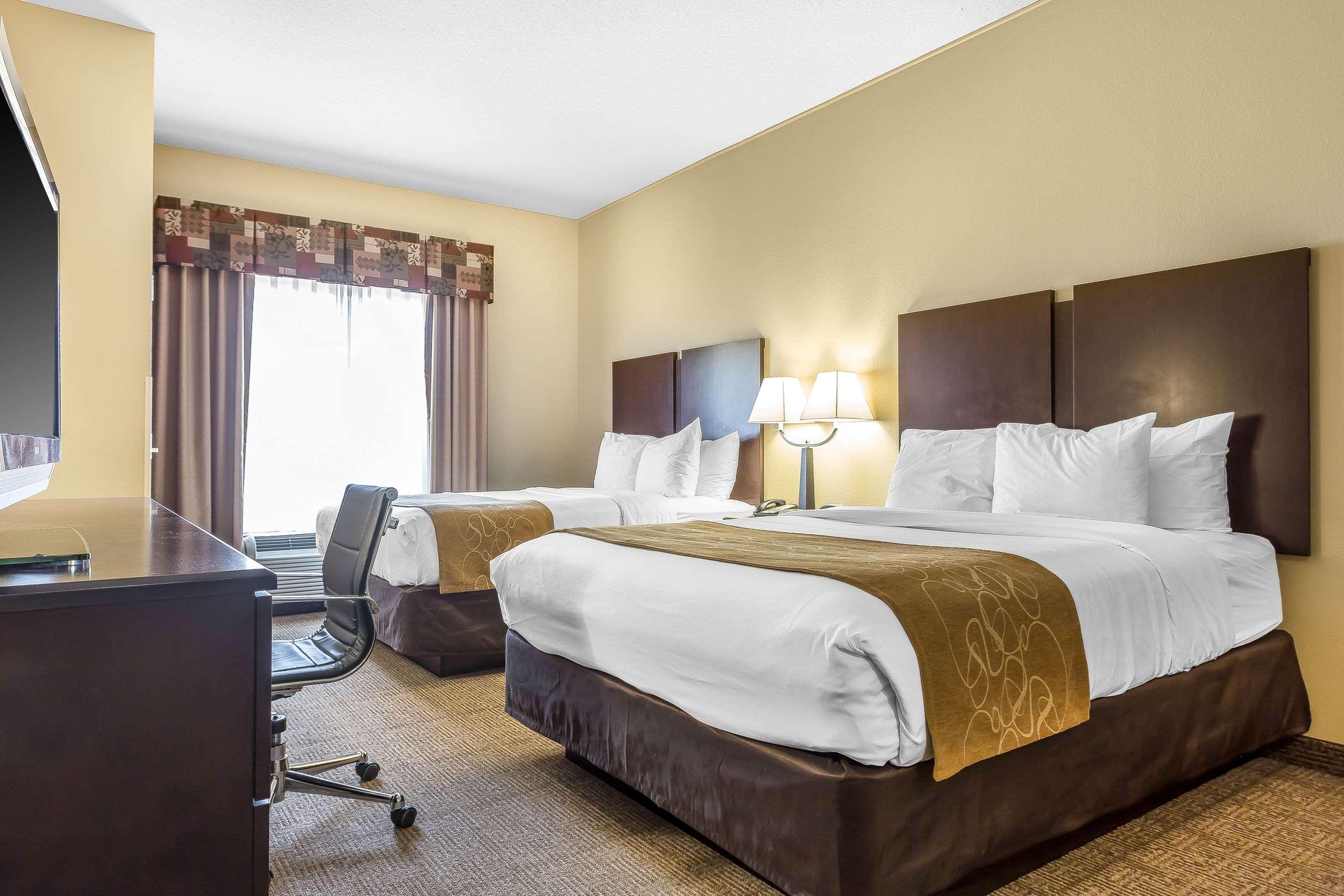Comfort Suites Charleston West Ashley Экстерьер фото