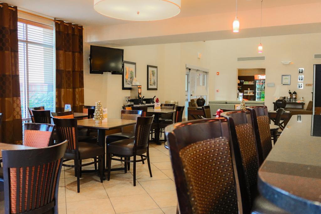 Comfort Suites Charleston West Ashley Экстерьер фото