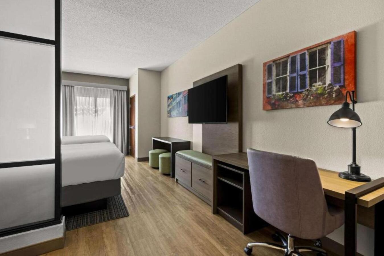 Comfort Suites Charleston West Ashley Экстерьер фото